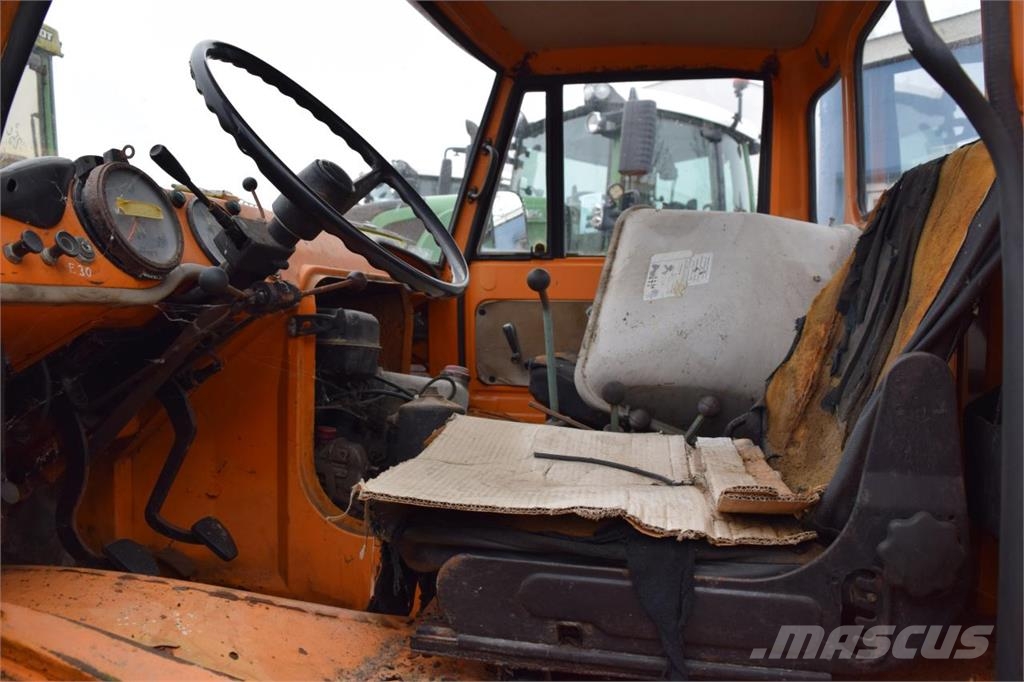 MB Trac Unimog U421 Tractors