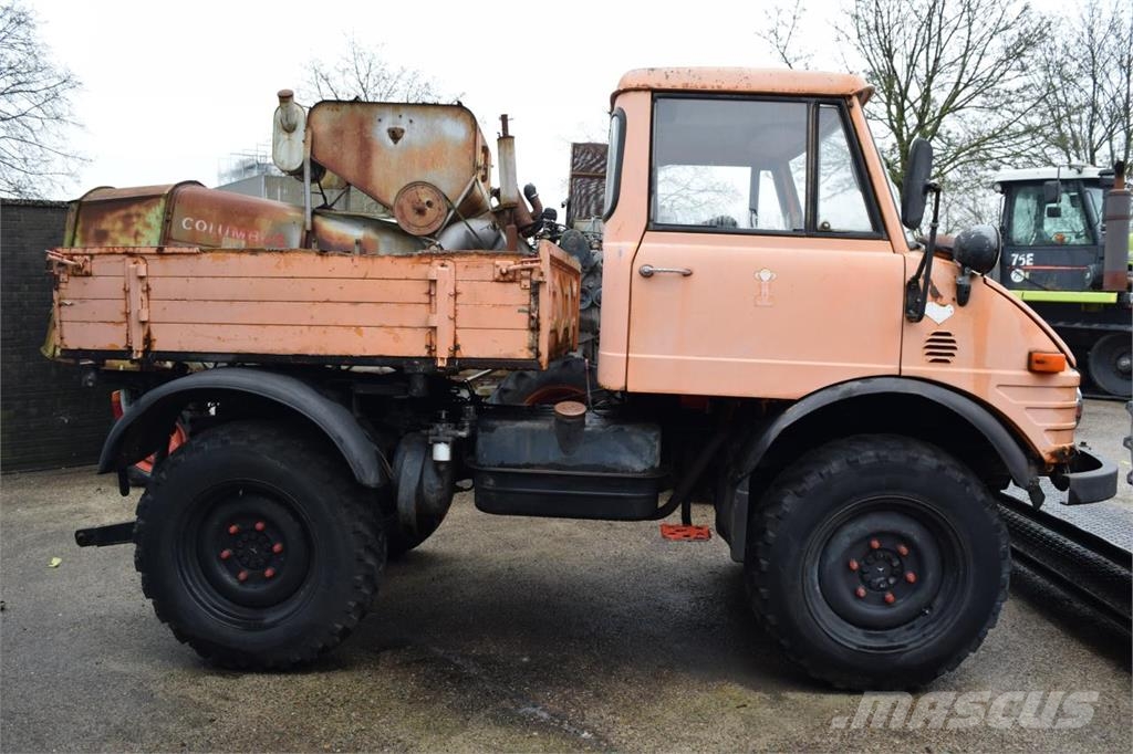 MB Trac Unimog U421 Tractors