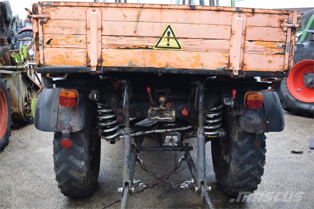 MB Trac Unimog U421 Tractors