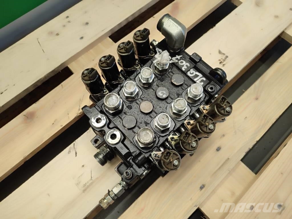 Distributor 20074311 Parker P70CF-04-BE03-012 JLG 液压