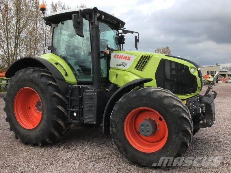 CLAAS AXION 850 트랙터