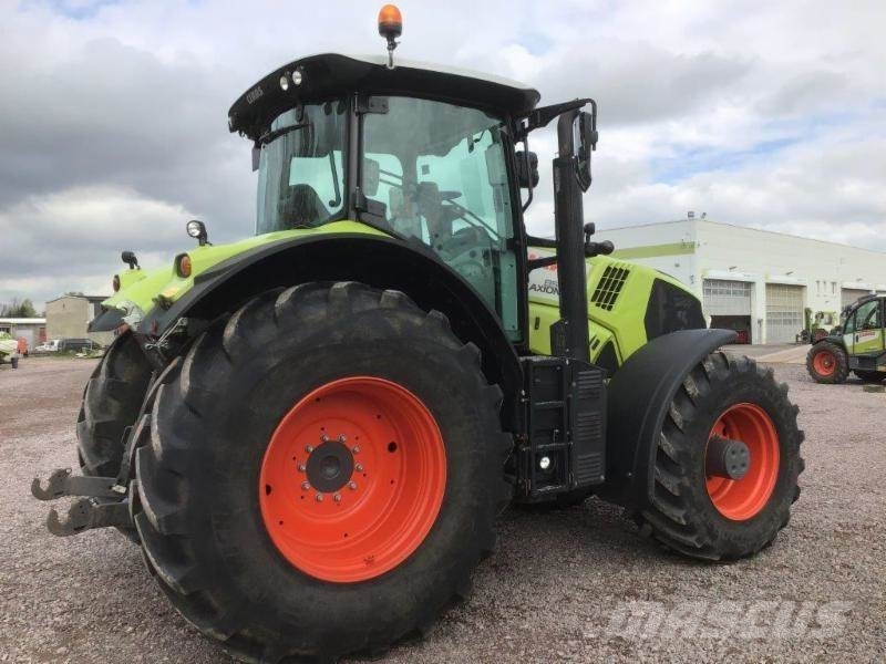 CLAAS AXION 850 트랙터