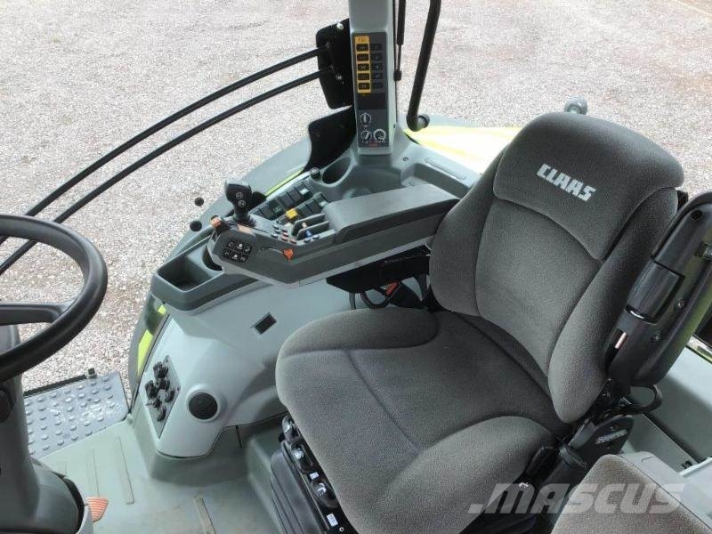 CLAAS AXION 850 트랙터