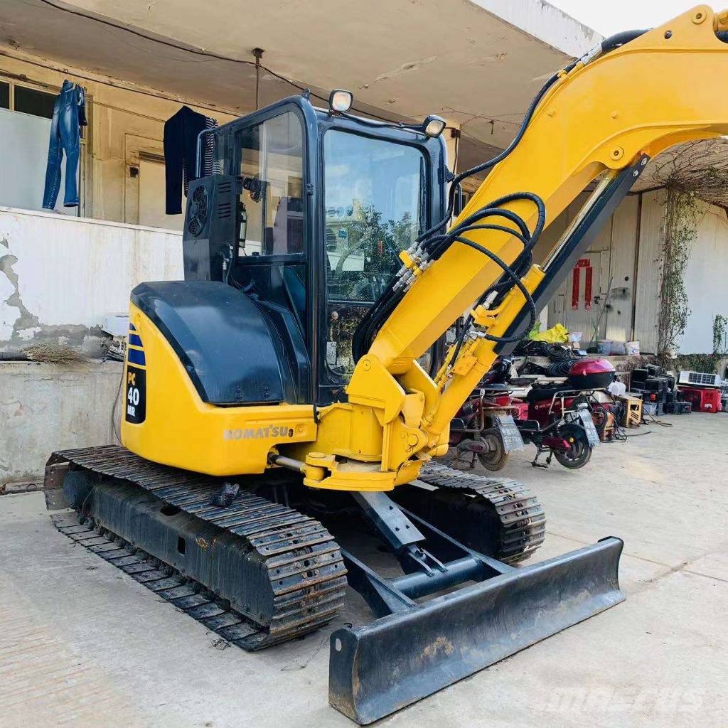 Komatsu PC 40 MR حفارات صغيرة أقل من 7 طن (حفارات صغيرة)