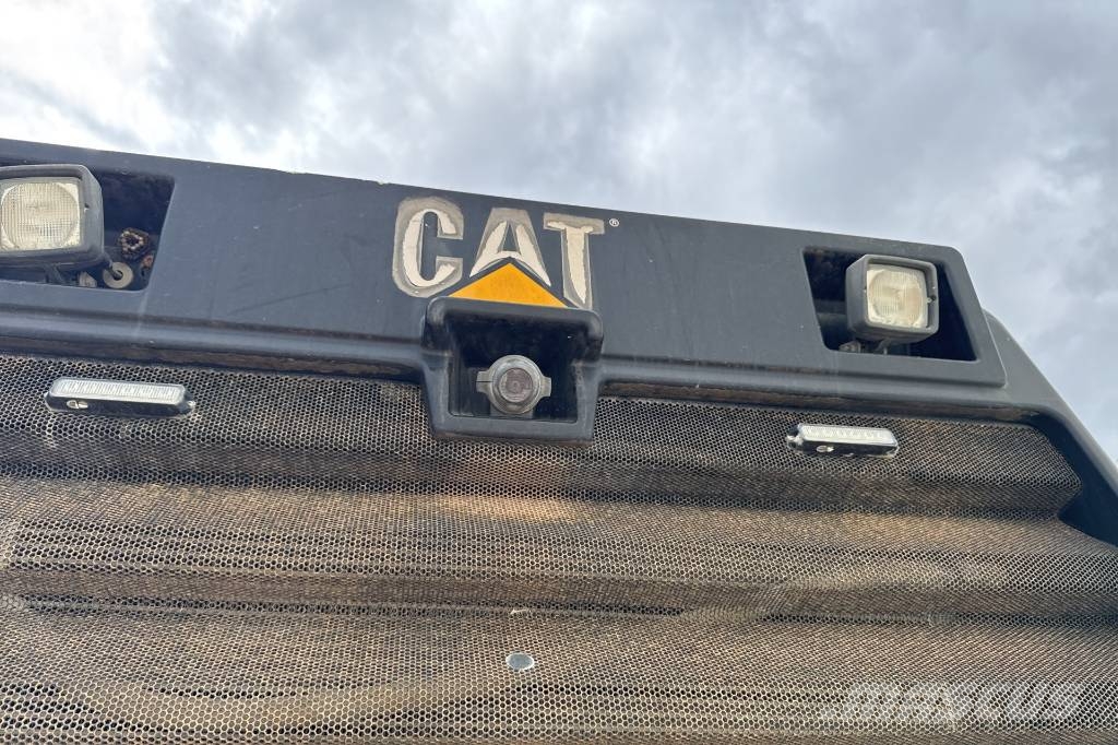 CAT 972 K Колесни товарачи