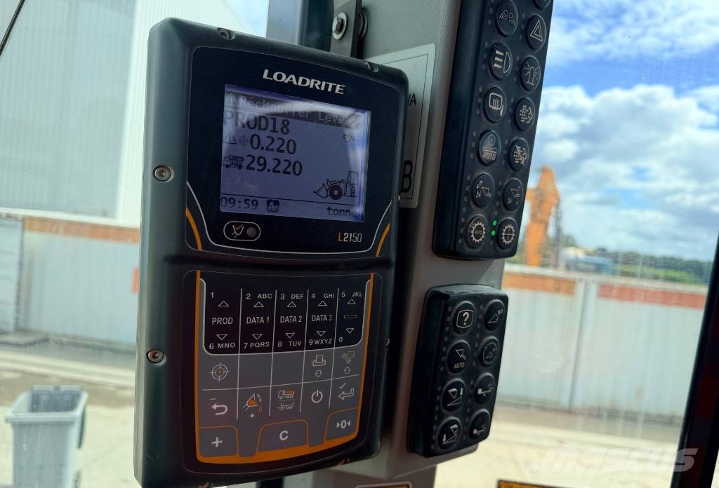 CAT 972 K Колесни товарачи