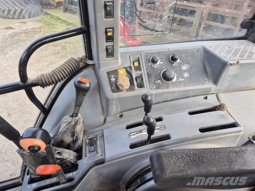 New Holland 7840 S L Traktori