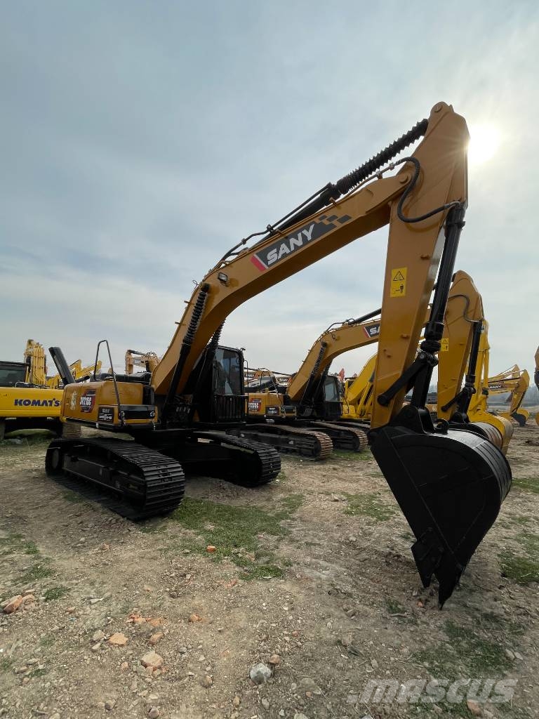 Sany SY 215 حفارات زحافة