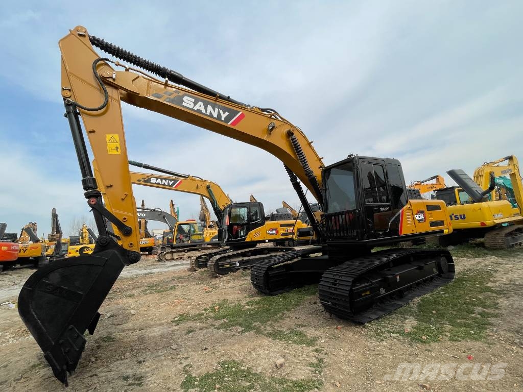 Sany SY 215 حفارات زحافة