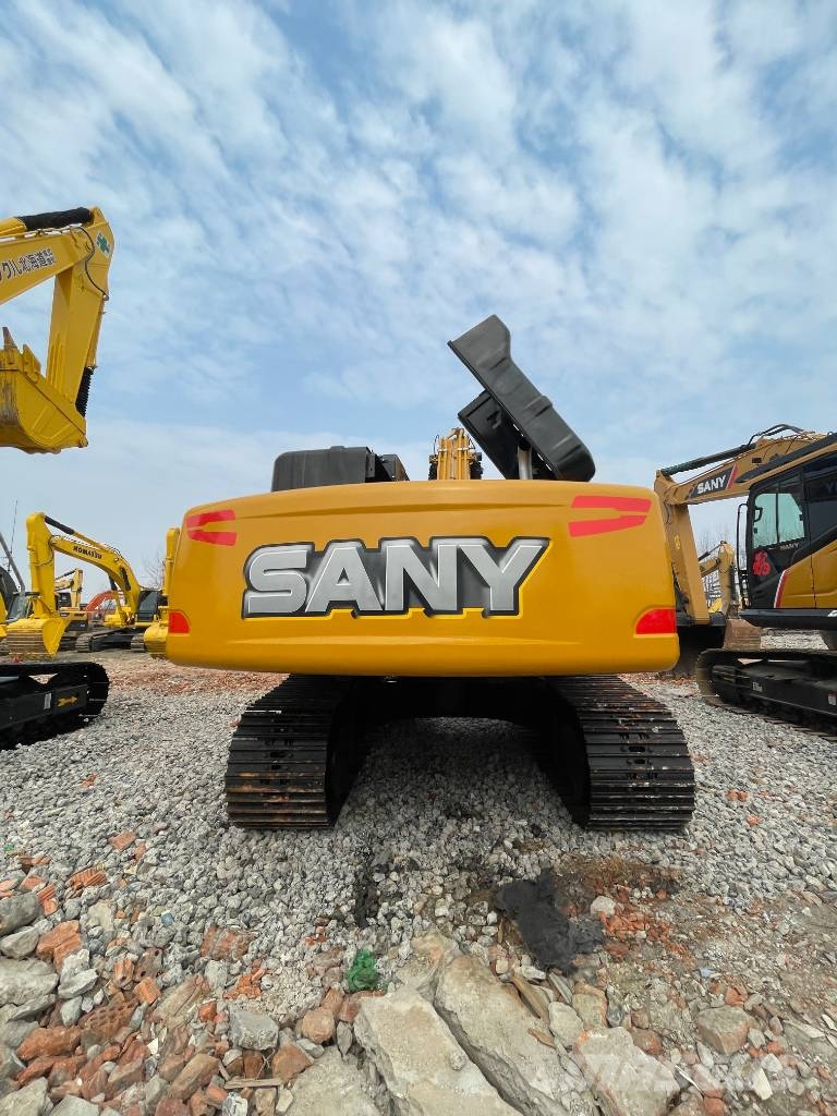 Sany SY 215 حفارات زحافة