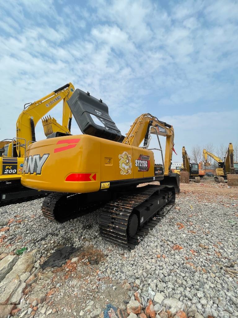 Sany SY 215 حفارات زحافة