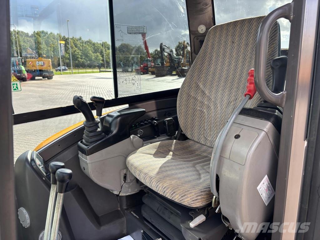 Volvo EC27C Mini pelle < 7t