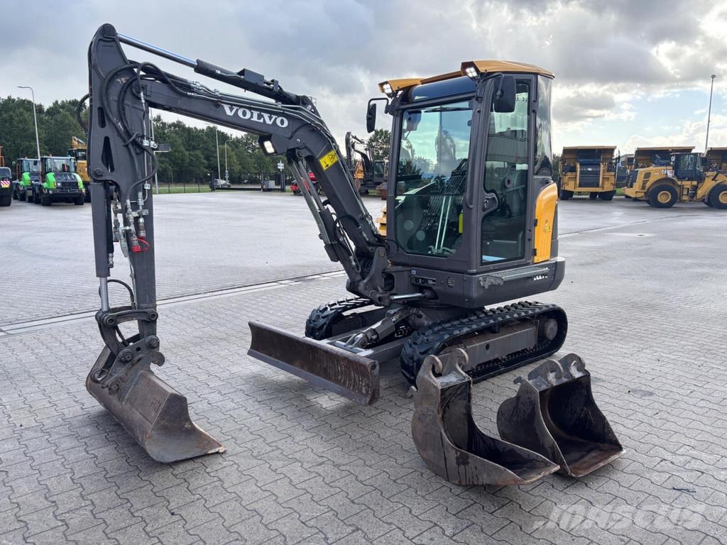 Volvo EC27C Mini excavatoare < 7t