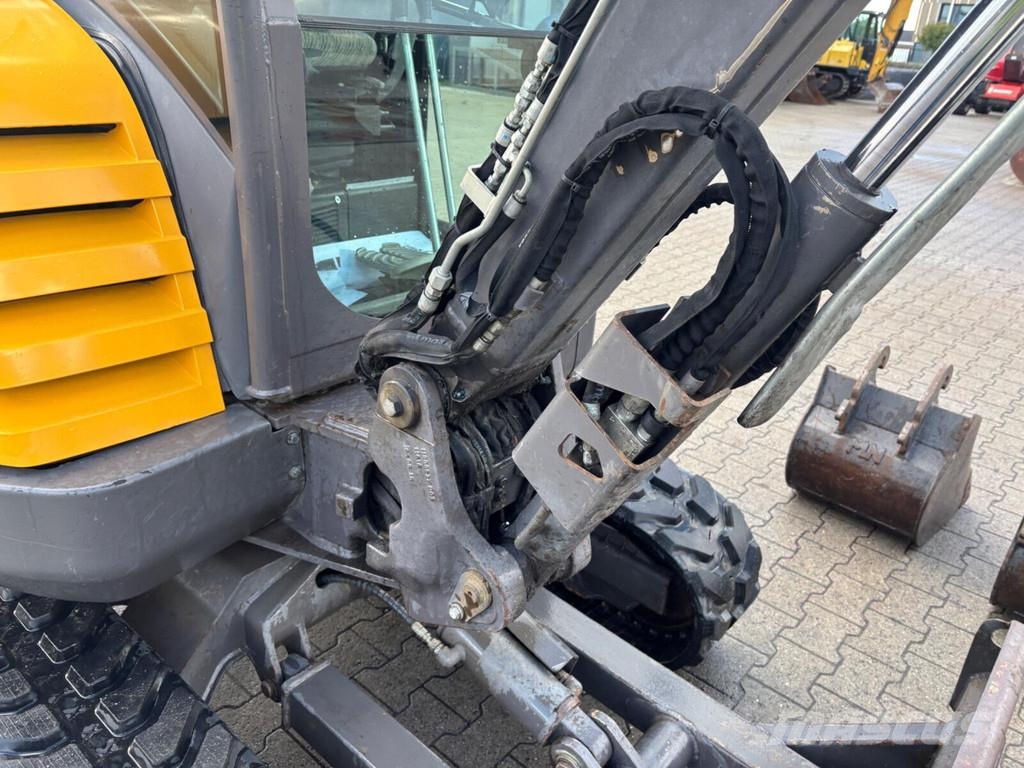 Volvo EC27C Mini pelle < 7t