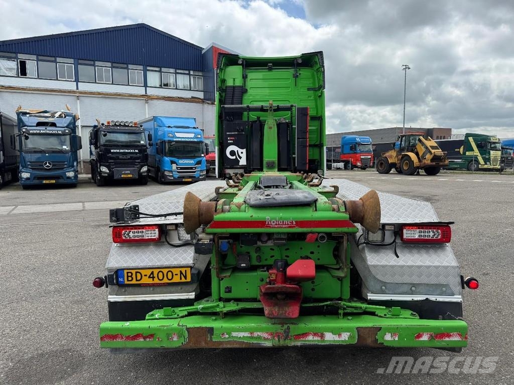 Volvo FH 16.550 8X2 EURO 6 + HIAB HOOKLIFT 20 TON شاحنات الرافعات الخطافية