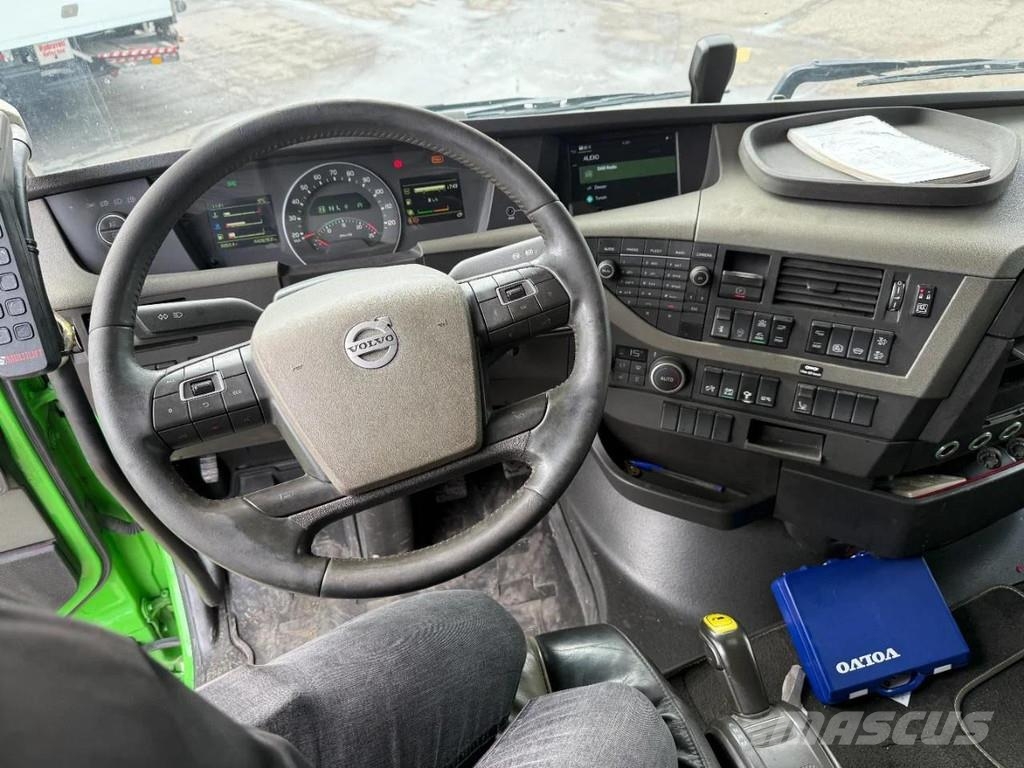 Volvo FH 16.550 8X2 EURO 6 + HIAB HOOKLIFT 20 TON شاحنات الرافعات الخطافية