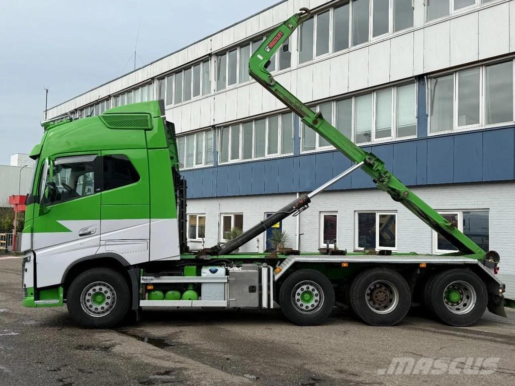 Volvo FH 16.550 8X2 EURO 6 + HIAB HOOKLIFT 20 TON شاحنات الرافعات الخطافية