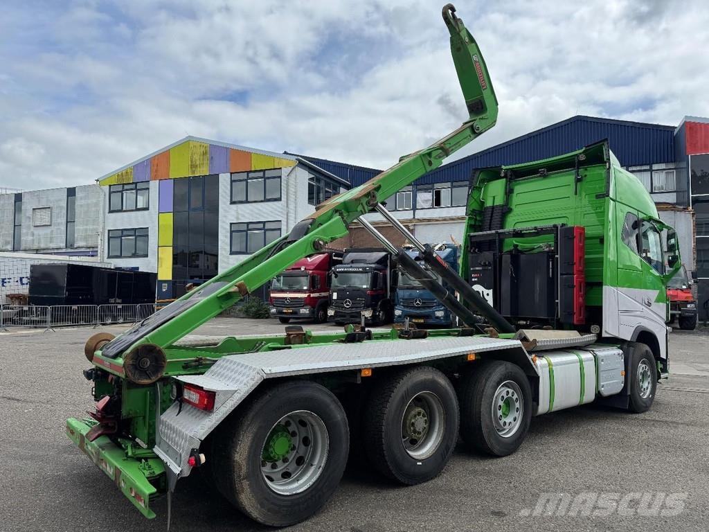 Volvo FH 16.550 8X2 EURO 6 + HIAB HOOKLIFT 20 TON شاحنات الرافعات الخطافية