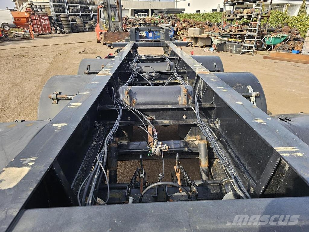Fliegl SDS 350/ LOWLOADER 20 FOOT CONTAINER CHASSIS / BPW نصف مقطورات حاويات