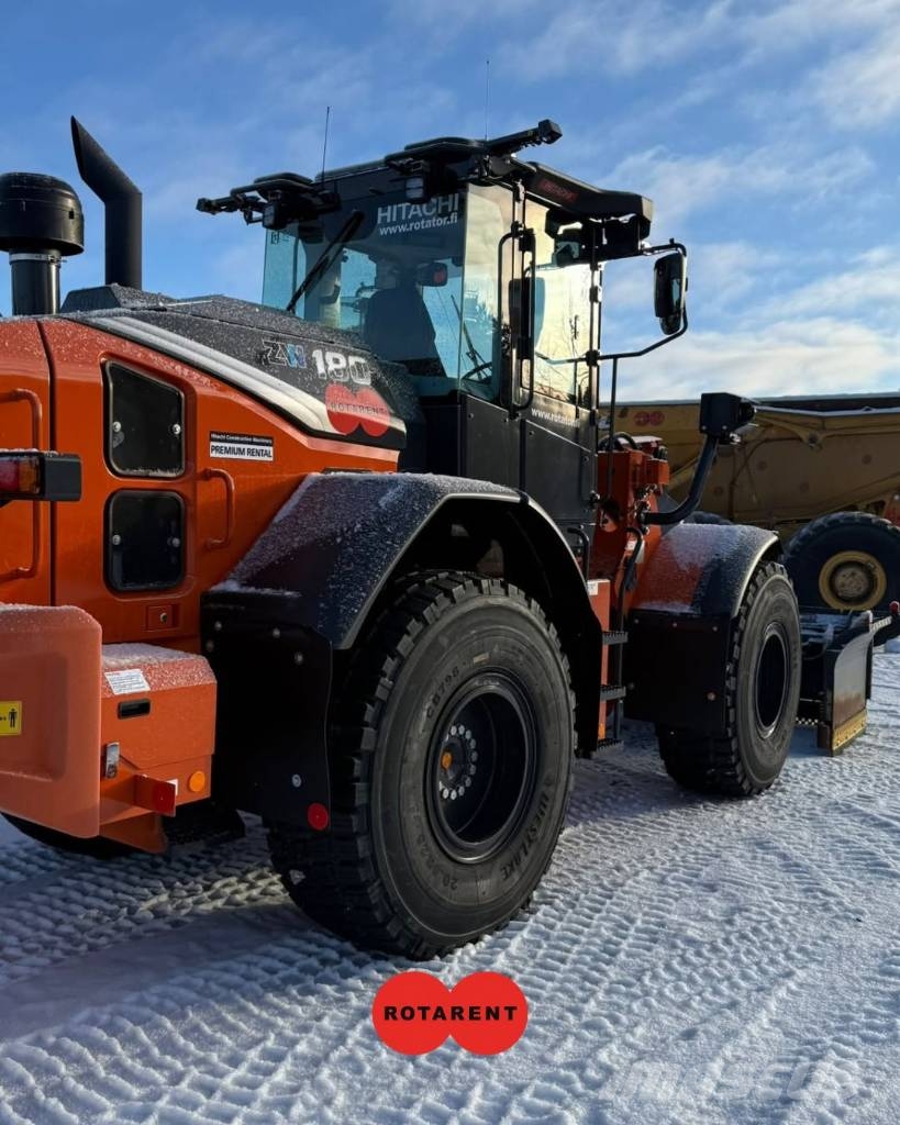 Hitachi ZW 180-7 Колесни товарачи