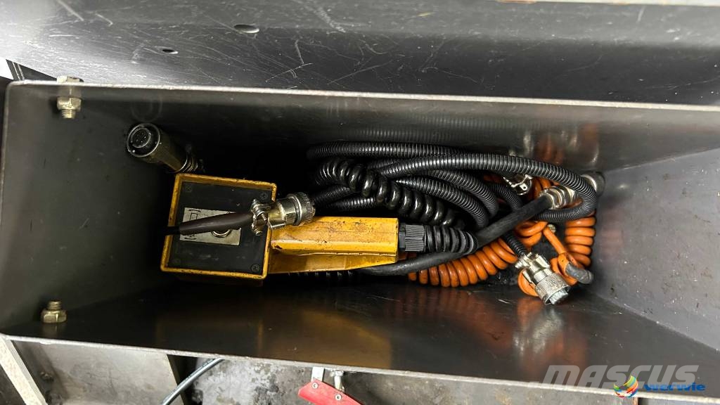 Volvo ABG P6820C Finitrici