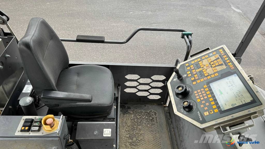 Volvo ABG P6820C Finitrici
