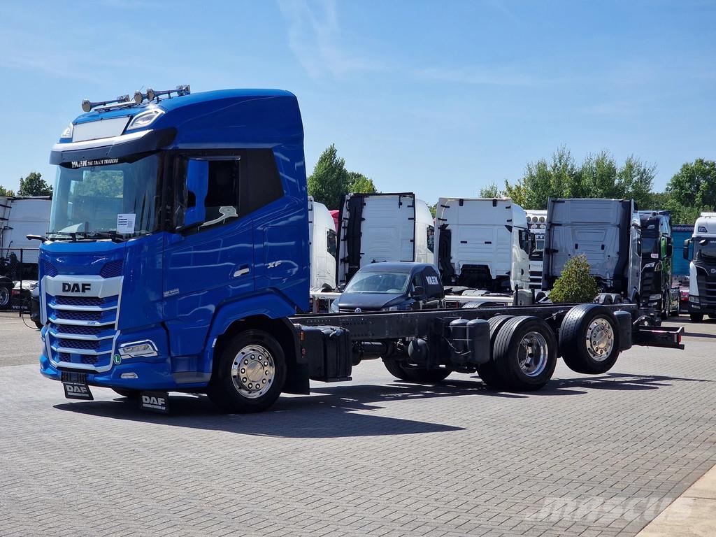 DAF XF 530 chassis 6x2*4 - 4.60 WB - Retarder - Steeri Çekiciler