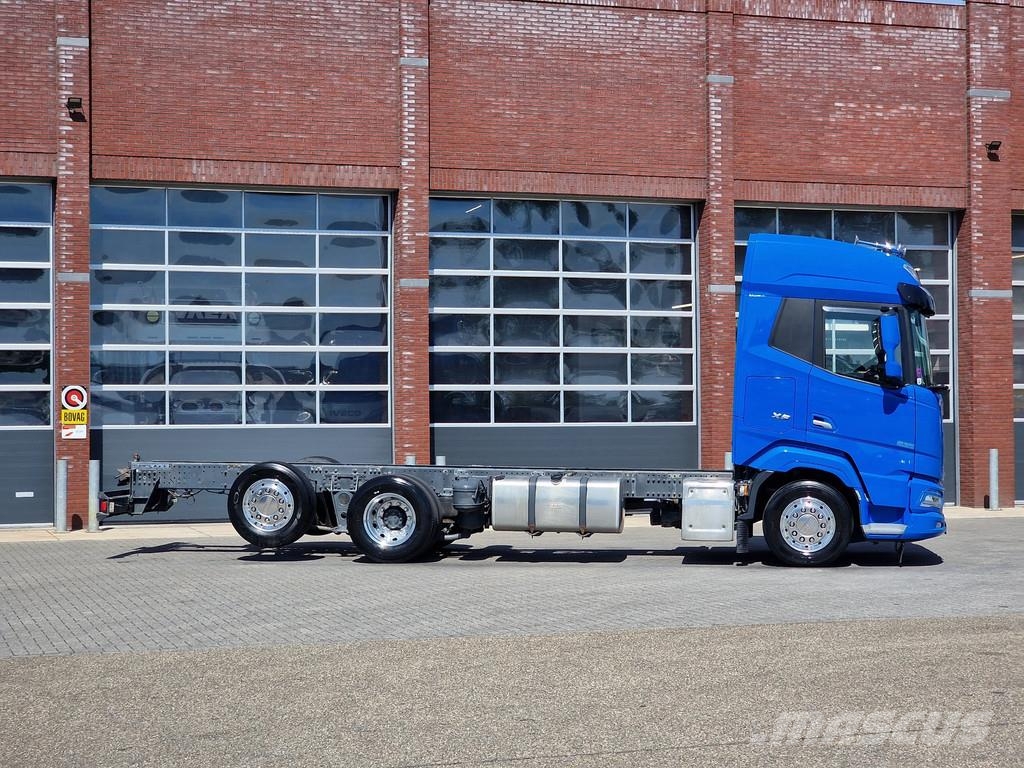 DAF XF 530 chassis 6x2*4 - 4.60 WB - Retarder - Steeri Çekiciler
