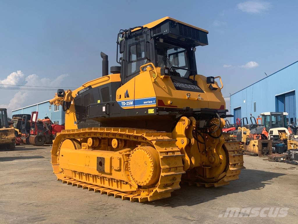 Dressta TD25M Crawler dozers