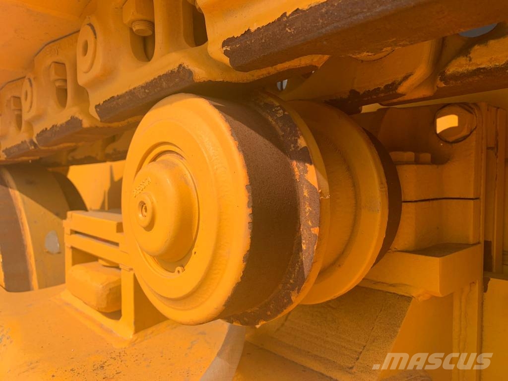 Dressta TD25M Crawler dozers