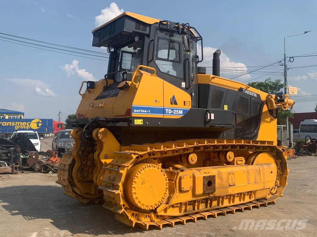 Dressta TD25M Crawler dozers