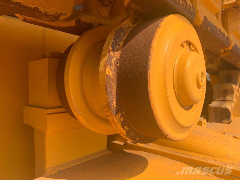 Dressta TD25M Crawler dozers