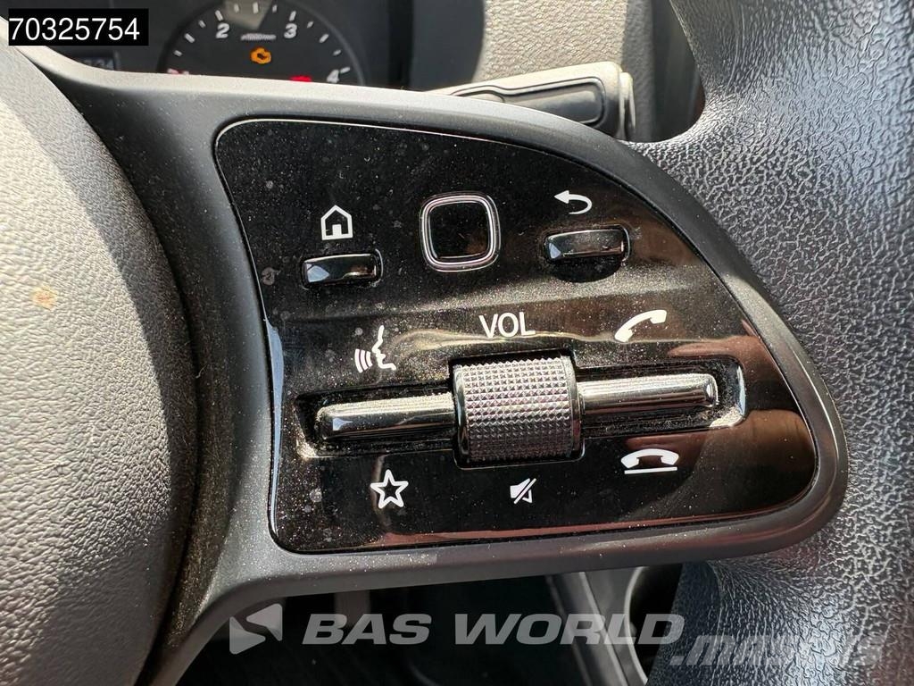 Mercedes-Benz Sprinter 215 CDI Automatik 150PS L2H2 Klima Kamera Panel vans