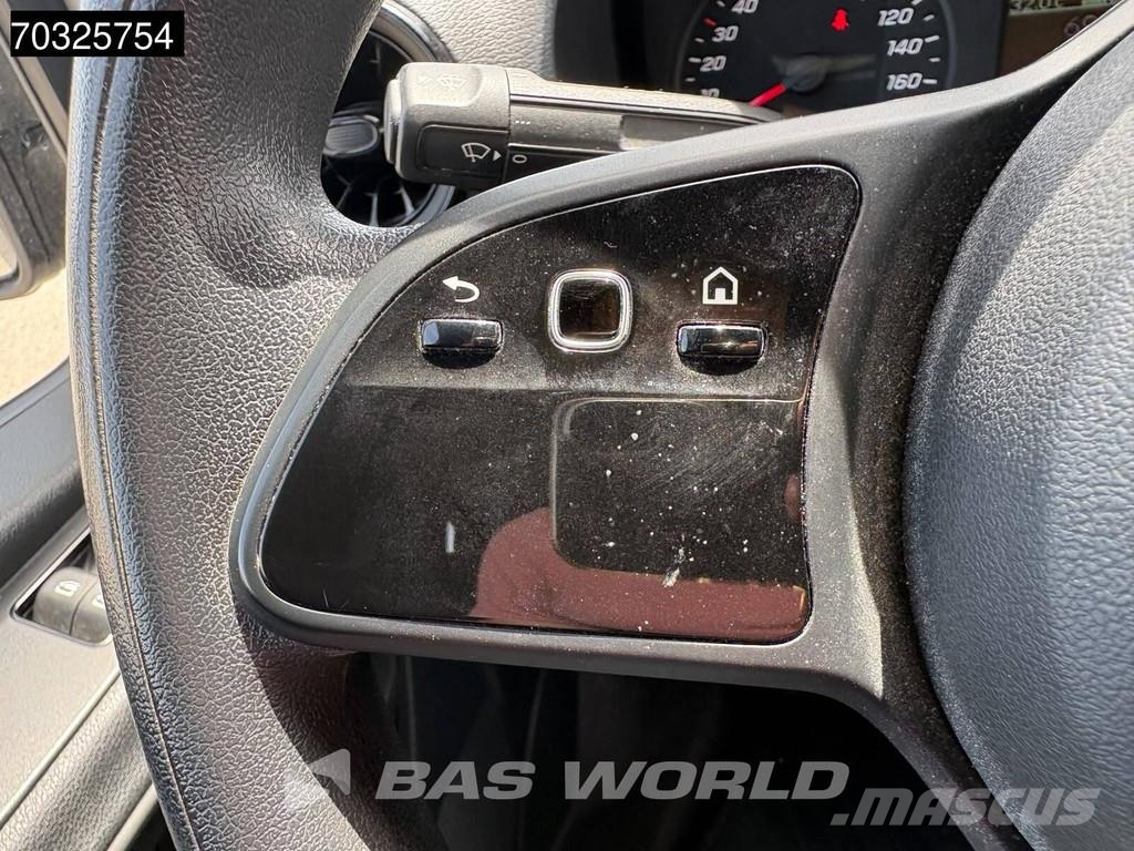 Mercedes-Benz Sprinter 215 CDI Automatik 150PS L2H2 Klima Kamera Panel vans