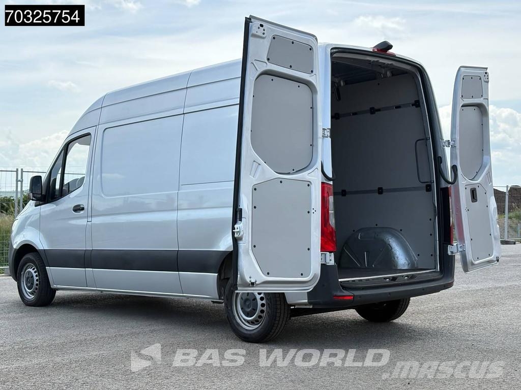 Mercedes-Benz Sprinter 215 CDI Automatik 150PS L2H2 Klima Kamera Panel vans