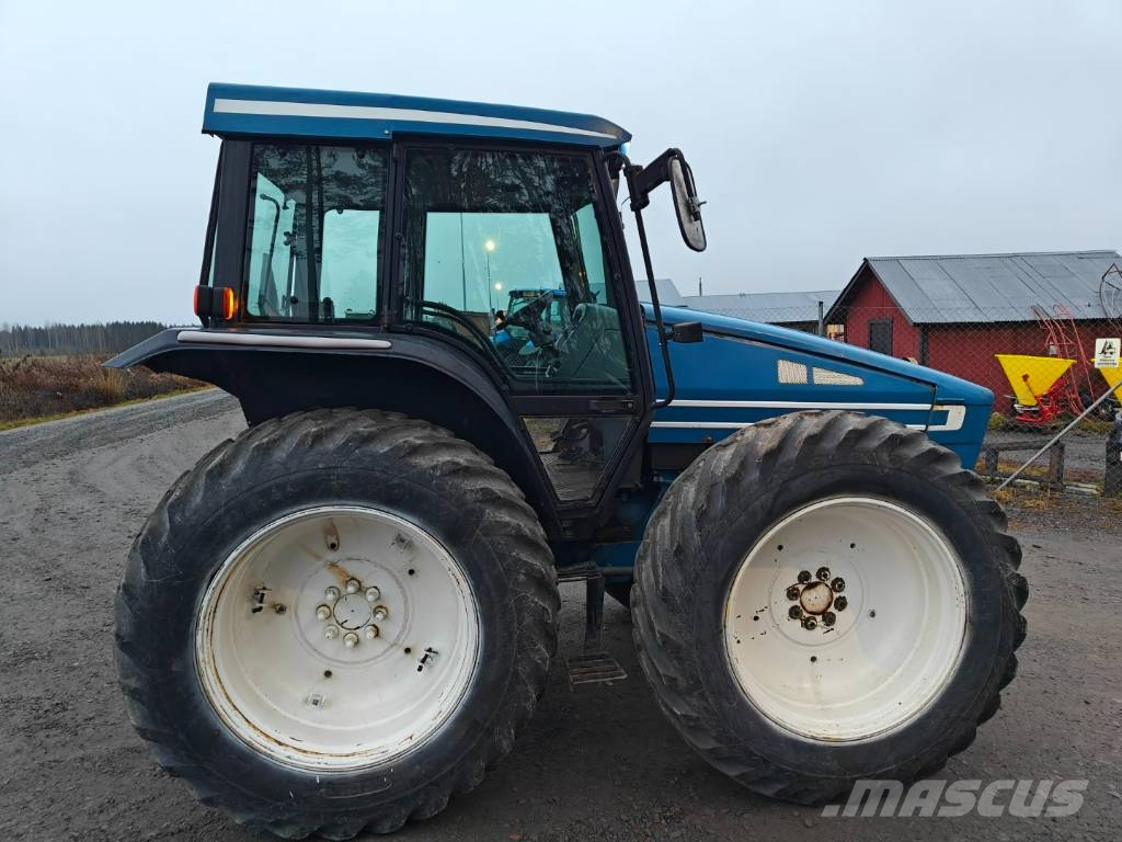 Ford County 1124 Tractores