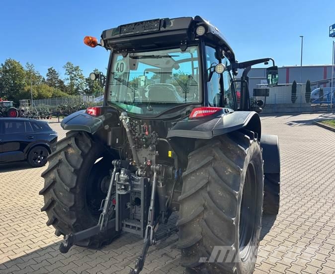 Valtra A 105 MH4 Traktoren