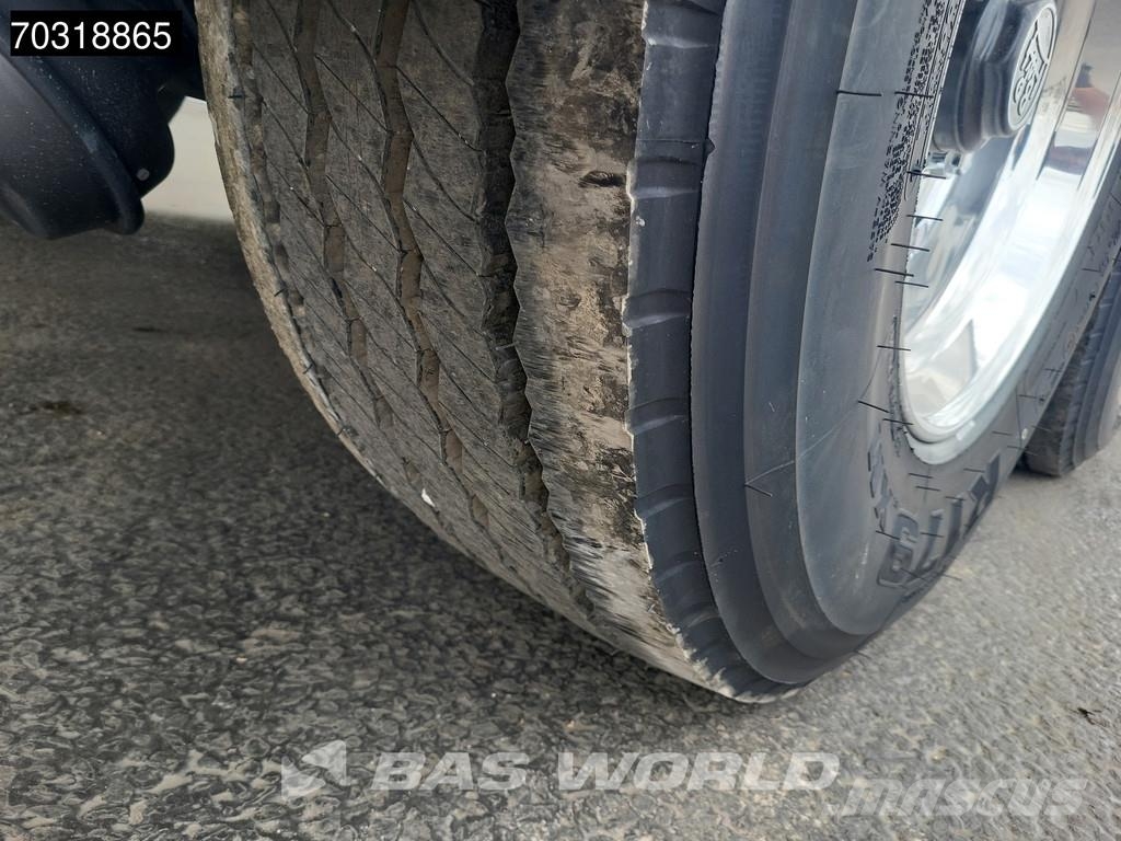 Kässbohrer STN 3 axles Gülle Waste Liftachse Semirimorchi cisterna