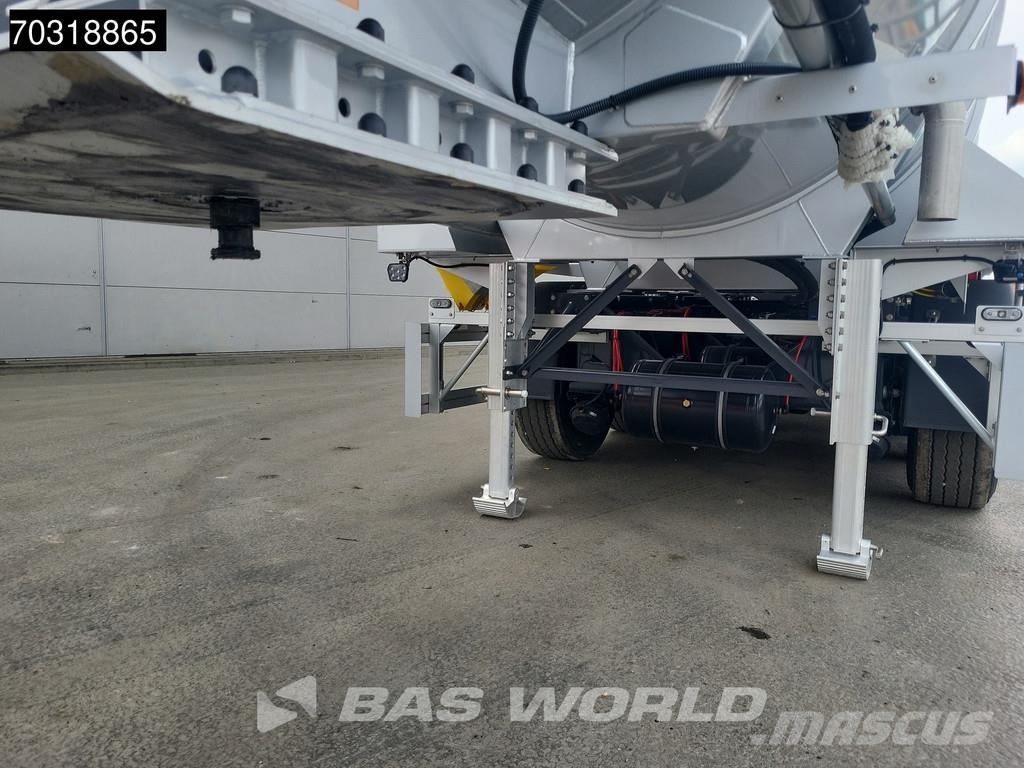 Kässbohrer STN 3 axles Gülle Waste Liftachse Semirimorchi cisterna
