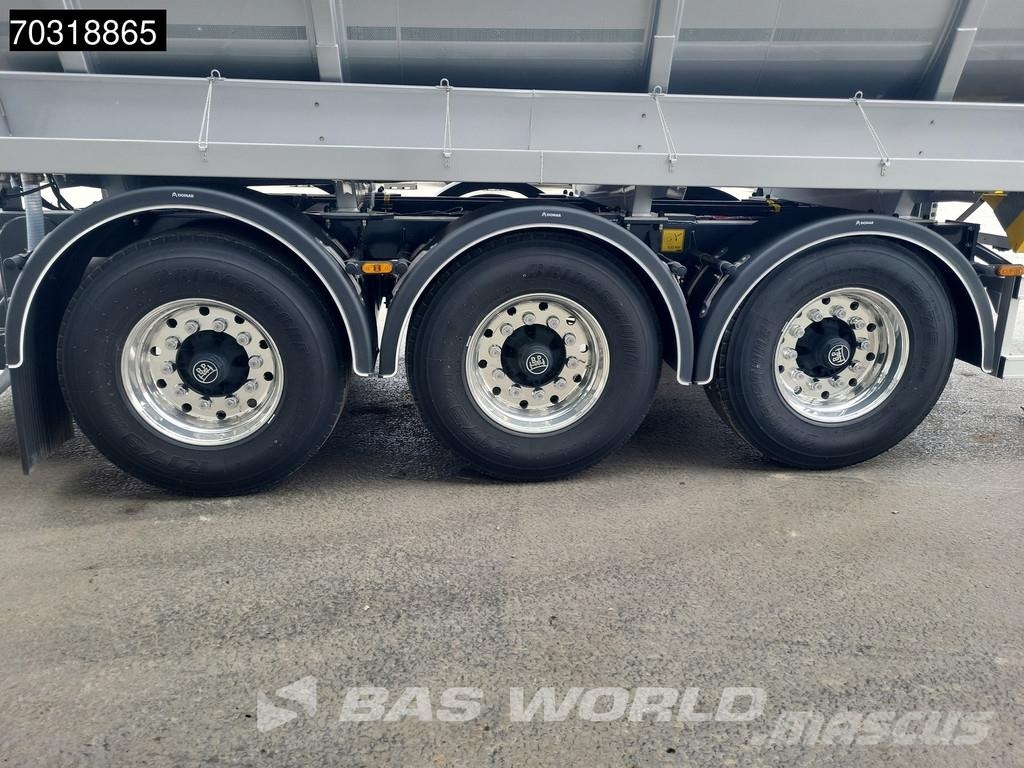 Kässbohrer STN 3 axles Gülle Waste Liftachse Semirimorchi cisterna
