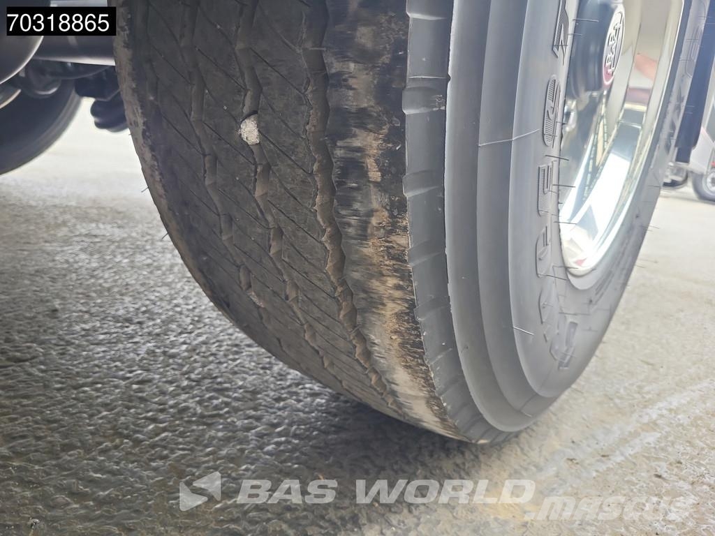 Kässbohrer STN 3 axles Gülle Waste Liftachse Semirimorchi cisterna