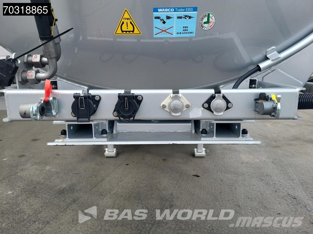 Kässbohrer STN 3 axles Gülle Waste Liftachse Semirimorchi cisterna