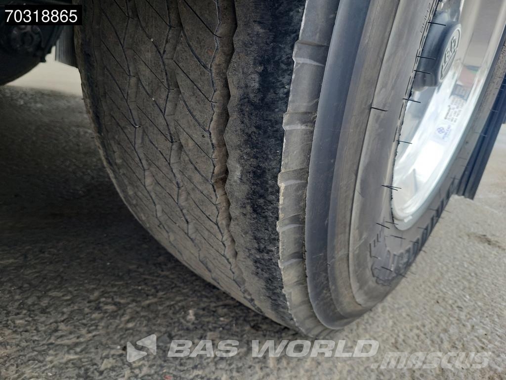 Kässbohrer STN 3 axles Gülle Waste Liftachse Semirimorchi cisterna