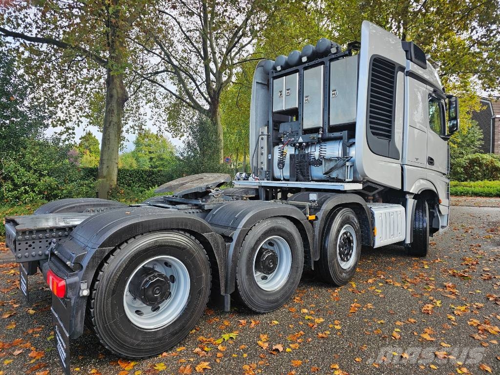 Mercedes-Benz Actros 4158 8x4 Heavy Haulage Tegljači
