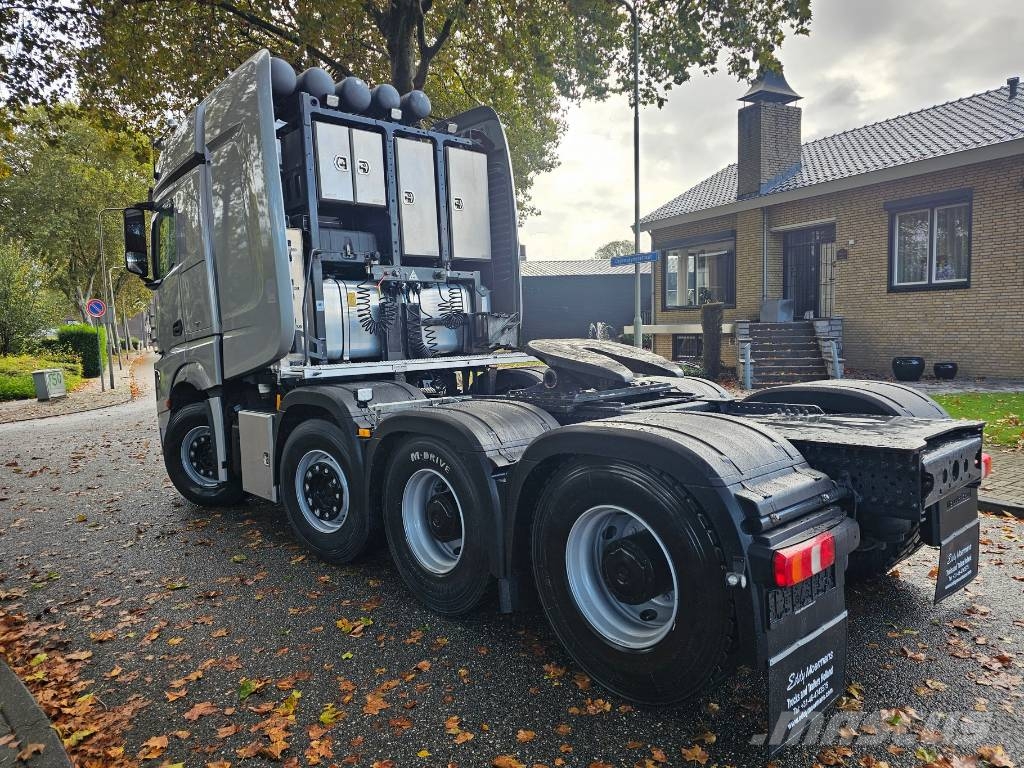Mercedes-Benz Actros 4158 8x4 Heavy Haulage Tegljači