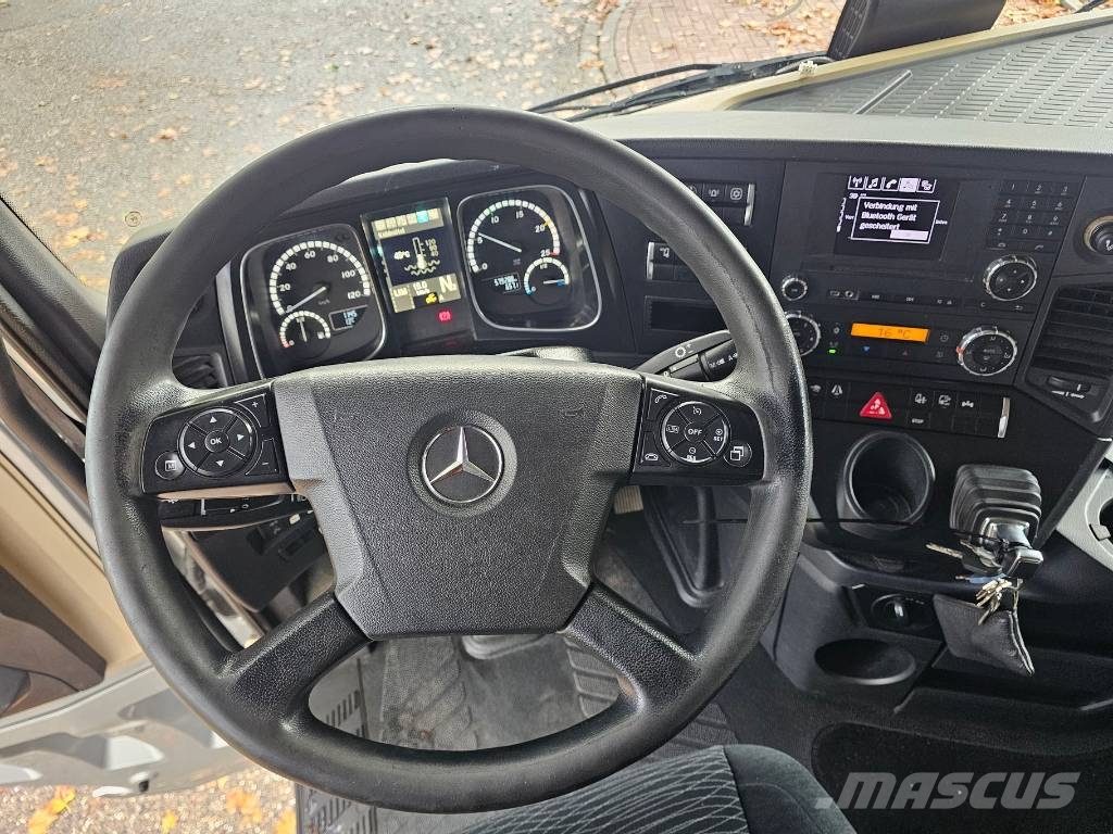 Mercedes-Benz Actros 4158 8x4 Heavy Haulage Tegljači