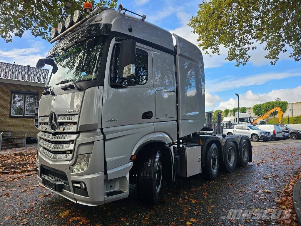 Mercedes-Benz Actros 4158 8x4 Heavy Haulage Tegljači