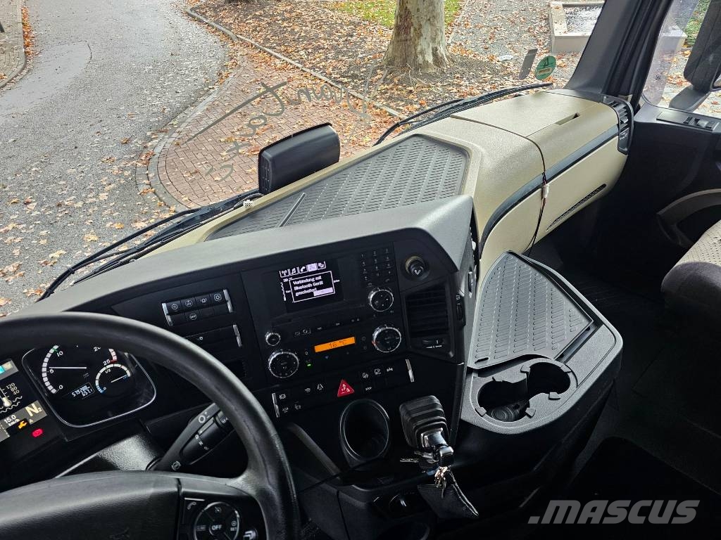 Mercedes-Benz Actros 4158 8x4 Heavy Haulage Tegljači