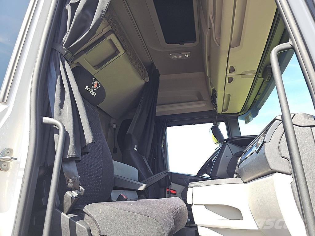 Scania S540 4X AIR RET. LED Truck Tractor Units