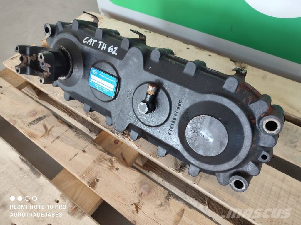 CAT Transmission transfer case DANA 306 79 CAT TH62 Transmissie